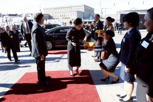 ในหลวง-พระราชินี เสด็จฯถึงราชอาณาจักรสวีเดน ตามคำทูลเชิญของสมเด็จพระราชาธิบดีคาร์ล ที่ 16