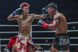 "ทาเครุ" ล้างแค้น "รถถัง" ชนะ TKO ยก 5 คว้าแชมป์คิกบ็อกซิ่งเฉพาะกาล พร้อมโบนัส 15 ล้าน