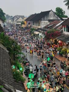 สถิตินักท่องเที่ยวบุนปีใหม่หลวงพระบาง จีน-เวียดนาม เพิ่มกว่า 100% ส่วนไทยลดลง 75%