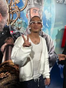 เหมือนสุด! “แจ๊ส” แปลงโฉมเป็นพระเอก “ล่าหยก” โพสต์ระบายดรามาเพลงใหม่ หลังโดนไล่กลับไปเล่นตลก