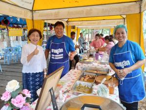 ขาหมู 3 ก บุรีรัมย์  บทพิสูจน์ขายของดีไม่จำเป็นต้องขึ้นห้างหรู ขายตลาดนัดสร้างยอดขายหลักแสนต่อเดือนได้