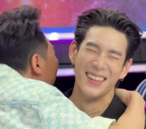 “มดดำ” เผยคำเด็ดต่อหน้า “เจเจ” หลังหลุดโป๊ะคู่รักดาราวัยรุ่นเลิกเงียบ 4 เดือน ลั่น “พี่ไม่ถาม”