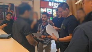 รวบสแกมเมอร์เกาหลีพร้อมไอซ์คาคอนโดหรูกลางกรุง มีหมายแดงติดตัว หลอกเหยื่อส่งศูนย์สแกมในกัมพูชา