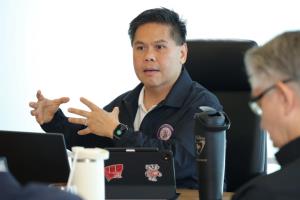 “วราวุธ”ขับเคลื่อนกนอ.ภายใต้ ONE MIND ตอกย้ำโครงการแลนด์บริดจ์ต้องรอบคอบ