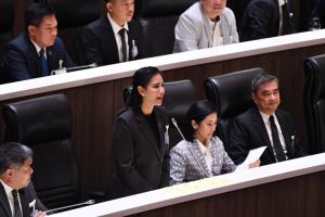 “รัดเกล้า” ชี้แรงงานแพลตฟอร์มนับล้านตกอยู่ในสุญญากาศทางกฎหมาย ‘มีงานทำ แต่ล่องหน ไร้ตัวตน’ กดดันสภาเร่งตั้ง กมธ.