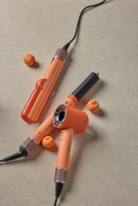 สวยรับซัมเมอร์! ด้วยอุปกรณ์จัดแต่งทรงผมจาก Dyson ในสี Ceramic Apricot