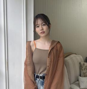 ชั้นบนสุดไม่ว่างอีกต่อไป ภรรยาทาเครุโพสต์ภาพ สามีนำเข็มขัดแชมป์โลก ONE  ขึ้นประดับตู้โชว์