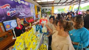 จังหวัดภาคตะวันออก พร้อมใจเปิด“ตลาดชุมชน ไทยช่วยไทย”ดันของกินของใช้-ผลผลิตท้องถิ่นขายราคาถูก