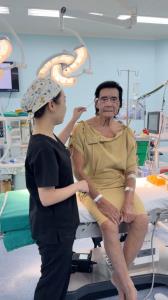 “ฝันเป็นจริง! คุณตา วัย80 เจ้าของไวรัลใช้เทปแปะหน้า พลิกโฉมศัลยกรรมย้อนวัย หล่อเทียบชั้นดารา”