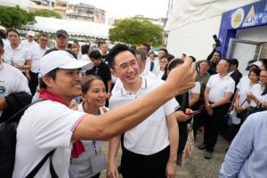 “ยศชนัน” เปิดวันแรงงาน 2569 หน้าศาลว่าการ กทม. “จุลพันธ์” กาง 5 ยุทธศาสตร์ อัปสกิล AI ปฏิรูปสวัสดิการแรงงาน