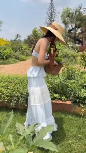 สวนก็สวย คนก็สวย! “ญาญ่า“ พาเก็บผักชิลๆ แต่ชุดเริ่ดเกินต้าน (คลิป)