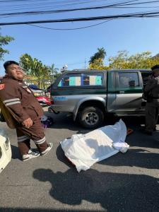 สลด! ชายวัย 68 ปี ยิงตัวเสียชีวิตคารถกระบะ หน้าศูนย์ฝึกตำรวจภูธรภาค 7 คาดเครียดโรครุมเร้า