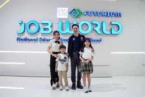 “อ.เชน” พาครอบครัวตะลุย Futurium! ชูโซน “Job World” ปั้นทักษะ 27 อาชีพในฝัน เสริมแกร่งเยาวรุ่นไทยสู่เวทีโลก