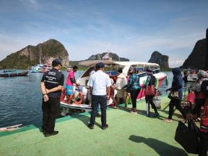 หยุดยาวท่องเที่ยวทางน้ำคึกคัก กว่า 2 แสนคน เจ้าท่าฯตรวจเข้ม"คนขับ- เรือ อุปกรณ์"