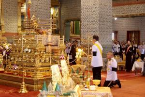 ในหลวง-พระราชินี เสด็จฯไปในการพระราชพิธีฉัตรมงคล พุทธศักราช 2569