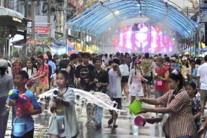 วธ. ปลื้มสงกรานต์ 2569 เงินสะพัดกว่า 3 หมื่นล้านบาท