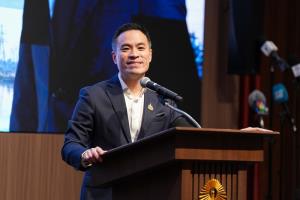 “เอกนัฎ” ย้ำแนวคิด “เปลี่ยนวิกฤตเป็นโอกาสด้วยพลังงานหมุนเวียน
