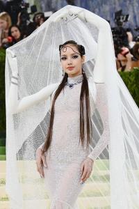 “ลิซ่า” สะเทือนพรมแดง Met Gala 2026 “แอนนา วินทัวร์” เลือกเป็นกรรมการจัดงาน