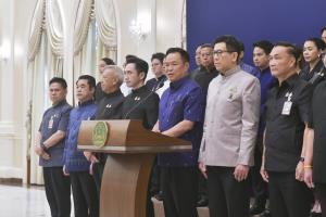ครม.เคาะ พ.ร.ก.กู้ 4 แสนล้าน "อนุทิน" แถลงเหตุจำเป็นต้องใช้เครื่องมือพิเศษ สู้วิกฤตพลังงาน-สกัดเงินเฟ้อ หลังเจอพิษสงคราม ตอ.กลาง