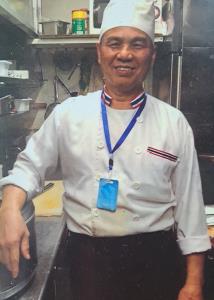(ชมคลิป) กว่า 23 ปีชีวิตในต่างแดนจากเชฟค่าตัวแพงที่สุดในญี่ปุ่นสู่ “ครัวลุงวร” ตามสั่งอาหารญี่ปุ่นในราคาหลักสิบ!