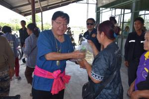 "ประภัตร" ลงพื้นที่เยี่ยมชาวดอนเจดีย์ หลังประสบเหตุพายุถล่มเสียหายหลายหลังคาเรือน