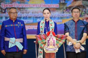 “ซาบีดา” ลุยนครพนม มอบโบราณวัตถุ 3,000 ปี ยกระดับแหล่งโบราณคดีนาหนองจอก