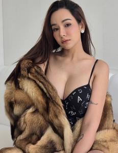 หวั่นผัวเข้าใจผิด! “กระต่าย แม็กซิม” โพสต์ฟาดหนุ่มปริศนา มีแฟนเป็นดาราแต่ยังส่งข้อความหยอด