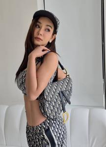 หวั่นผัวเข้าใจผิด! “กระต่าย แม็กซิม” โพสต์ฟาดหนุ่มปริศนา มีแฟนเป็นดาราแต่ยังส่งข้อความหยอด