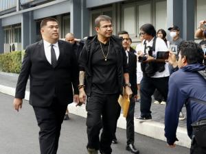 "โทน บางแค"ร้อน! โร่พบกองปราบ หลังลือถูกออกหมายจับคดีโกง "มาดามเก่ง"