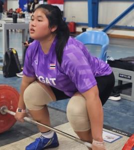 “ณัฐธิดา” พร้อมขึ้นเวทีลุ้นเหรียญส่งท้ายให้ไทยศึกยกเหล็กเยาวชนโลก
