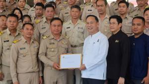 กำนัน-ผญบ.เชียงใหม่ รวมตัวแสดงพลังไม่พอใจ สส.พรรคประชาชน กล่าวหากลางสภาเหมารวมเอี่ยวยาเสพติด