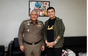 รอง ผบ.ตร. ปัดไม่รู้จัก "โทน บางแค" หลังปรากฏภาพคู่ในหลายสถานที่