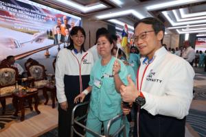 ศิริราช สำเร็จภารกิจ “Love for Humanity by Siriraj ครั้งที่ 4” ผ่าตัดเปลี่ยนข้อเข่า-สะโพก 79 ข้อ ให้ผู้ป่วยด้อยโอกาสลาว 50 ราย