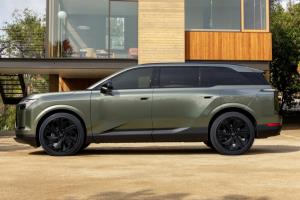 Lexus TZ เอสยูวีไฟฟ้า 100% เบาะ 3 แถว เปิดตัวทางการครั้งแรกในโลก
