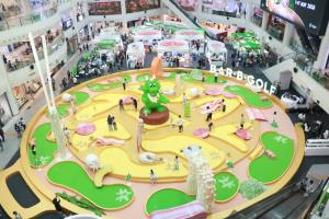 จากกระทะสู่สนามมินิกอล์ฟ  บาร์บีคิวพลาซ่า x ซีคอนสแควร์ ในงาน “Hole In Fun: Bar B Golf”
