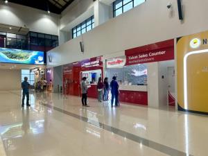 ฝนถล่ม!สนามบินตรังหลังคารั่ว ปัญหาอาคารใหม่ผู้รับเหมาทิ้งงาน “ภัทรพงศ์” สั่งทย.เร่งแก้ปัญหา
