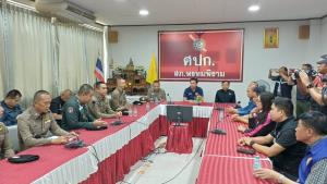 ผู้ว่าฯพิด’โลกเผยปฏิบัติการสกัดจับขบวนรถขนต่างด้าว 10 คัน 145 ราย หนีรอดกลับเชียงรายได้ 1