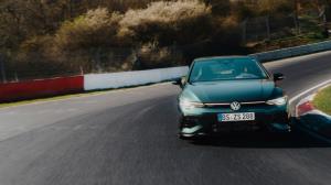 VW Golf GTI EDITION 50 โค่น Civic Type R ขึ้นแท่นรถขับหน้าเร็วสุดบน N&amp;#252;rburgring