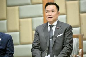 ปลัดมหาดไทยเผยนายกฯ สั่งผู้ว่าฯ ทั่วประเทศ คุมเข้มต่างชาติทำผิดกฎหมาย ดำเนินการเด็ดขาด