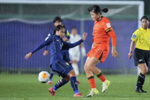 ไทยพ่ายจีน 0-6 จบที่ 3 กลุ่มเอ แต่ดีพอลิ่ว 8 ทีมสุดท้ายฟุตบอลหญิงยู-17 เอเชีย