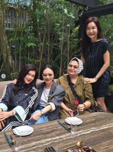 “นก ศิขรินธาร” เผยภาพล่าสุด “แม่หมู” หลังถูกลูกตัดขาด!