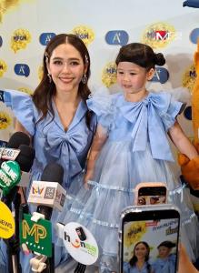 “ชมพู่ อารยา” เผยกฎเหล็กของการดูจอบ้าน “รังษีสิงห์พิพัฒน์” คือไม่ให้ดูคอนเทนต์แนวตั้ง ฮีลใจ “ต้าเหนิง” มองเป็นส่วนหนึ่งของการเติบโต