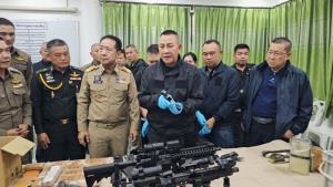 "บิ๊กต่าย" สั่งสอบ 5 ปมลึกคลังแสงหนุ่มจีน พบปืน 1 กระบอกเป็นของตำรวจสายไหม เรียกครูฝึกยิงปืน-ทหารเรือเค้นปมขาย M4 ให้กระบอกละ 2 แสน