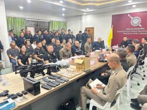 ผบ.ตร. ลุยติดตามคดี ชื่นชม "ส.ต.ท." ไหวพริบเยี่ยม ขยายผลรวบหนุ่มจีนซุกอาวุธสงคราม-ระเบิดเพียบ