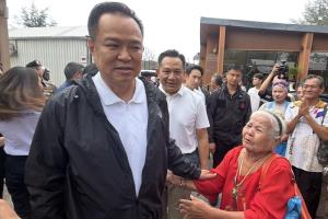 นายกรัฐมนตรี ลงพื้นที่บางเทาภูเก็ต แก้ปัญหาบุกรุดชายหาด ประกาศไม่ให้ค่ามาเฟีย บอกเป็นได้แค่ กุ๊ย เท่านั้น