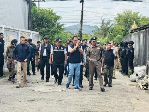 นายกบินด่วน ลงระนอง  แถลงข่าวยึดสินค้าหนีภาษีกว่า 50 ล้านบาท ระบุมีสายปริศนาโทรขู่เจ้าหน้าที่