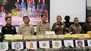 ตร.ภาค 5 แถลงผลจับกุมยาเสพติดรายสำคัญ 2 คดี ยึดของกลางยาบ้าล็อตใหญ่รวมกว่า 7 ล้านเม็ด