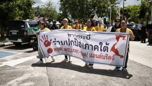 ชาวกระบี่  “ปฏิบัติการปกป้องแผ่นดินใต้” บุกยื่นหนังสือ ค้านแลนด์บริดจ์ - พ.ร.บ. SEC หวั่นเสียทรัพยากรให้ต่างชาติ