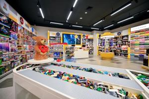 LEGO จุดประกายไอเดีย เปลี่ยนตัวต่อให้เป็นมากกว่า ‘ของเล่น’ แต่คือ ‘ไลฟ์สไตล์’ ที่เชื่อมทุกเจนเนอเรชัน ผ่านความคิดสร้างสรรค์และจินตนาการเข้าด้วยกัน