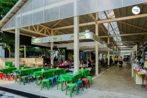 “ศูนย์อิ่มท้อง สวนลุมพินี”  Hawker Center ต้นแบบ แหล่งรวมสตรีทฟูดแห่งใหม่ใจกลางกรุง